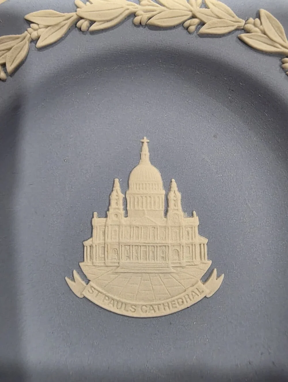 Wedgwood 1972 Saint Paul's Cathedral Christmas Plate